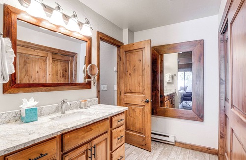 Sedona House | Junipine Resort Luxury Creek Home w/Spa & Views!