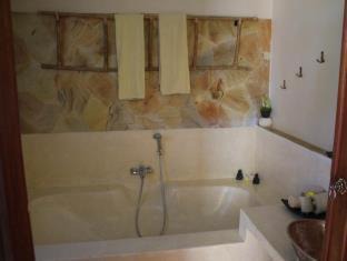 Kutuh Kaja House | Junjungan Ubud Hotel and Spa