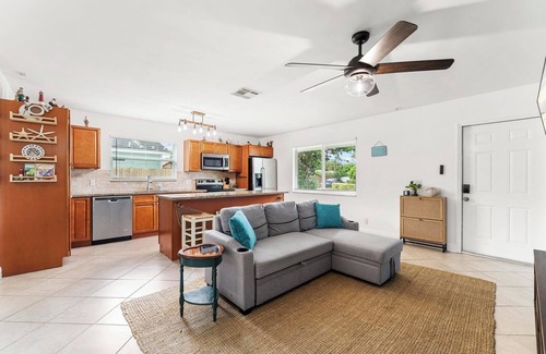 Jupiter House | Jupiter Coastal Cottage Just Minutes from the Ocean