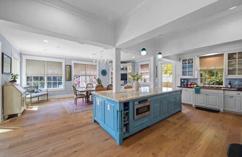 Jupiter House | Jupiter Compound On The River