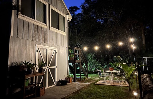 Jupiter Farms House | Jupiter Farmhouse - a tropical setting with history