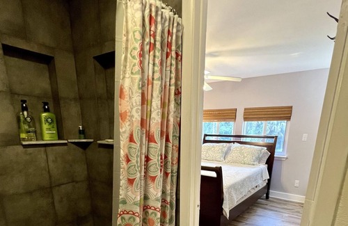 Jupiter Farms House | Jupiter Farmhouse - a tropical setting with history