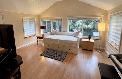 Jupiter Farms House | Jupiter Farmhouse - a tropical setting with history