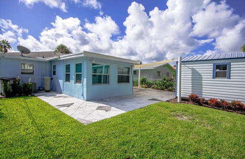 Jupiter House | Jupiter Gem - 3/2 steps to Intracoastal Waterway
