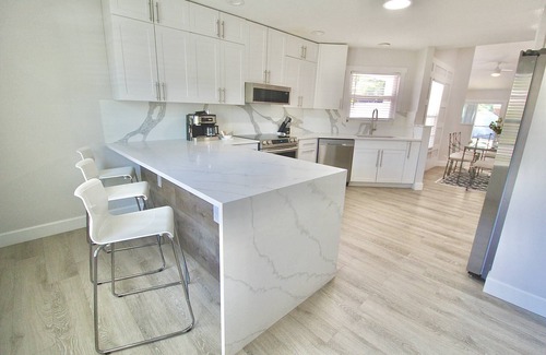 Jupiter House | Jupiter Sunshine 3 BR Home w/Pool in the heart of Jupiter!