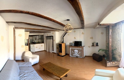 Saint-Julien House | Jura DUPLEX 12 persons with playroom and relaxation!