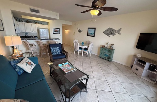 Navarre Beach Condo | JUST 1 FULL WEEK LEFT IN NOV/LOWEST PRICES OF THE YEAR- 286 REVIEWS @ 4.9 AVG !
