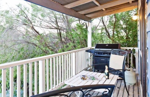 Quindalup House | Just 1 street from Beach. Relaxed home, Ideal for families. Linen provided.