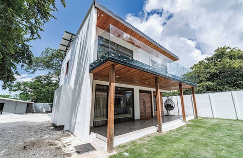 Sardinal House | Just 10 minutes to the pacific Ocean