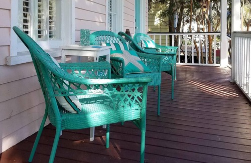 Port Royal House | Just 2 mi. to Parris Island & Beaufort, Walk to Beach & Shops - Sleeps 6 - Wi-FI