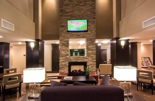 Bressi Ranch Condo | Just 4-Minutes from the Airport | Breakfast Included, Pool Access