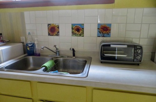 East Hillside House | Just a mile up from Lake Superior located in the middle of Duluth!