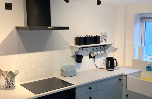 Deal Cottage | Just a stone’s throw from the beach