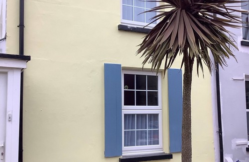 Deal Cottage | Just a stone’s throw from the beach