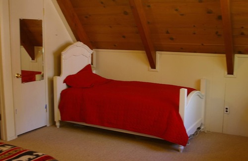 Serene Lakes Cabin | Just Across From Serene Lakes. 5A-Chalet. Enjoy The Peace And Comfort!