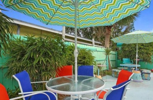 Mango Groves House | Just Beachy Bungalow Near Lake Ave