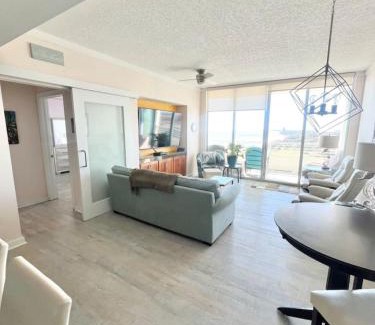 Biloxi Apartment | Just Beachy Get-away