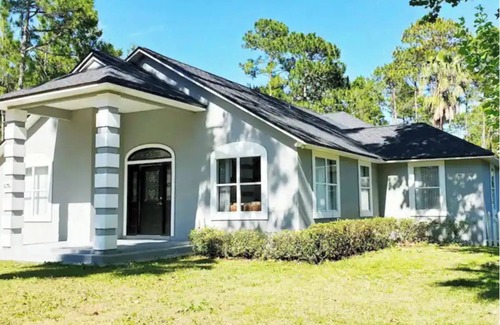 St. Augustine House | Just Beachy! Only 3 Minutes to Florida's #1 Beach