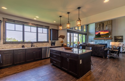Elk Park Cabin | Just Bluffin' at Eagles Nest - Hot Tub, Views, Firepit, Pets