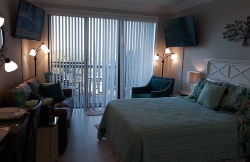 Fort Walton Beach Apartment | "Just For You" studio apartment
