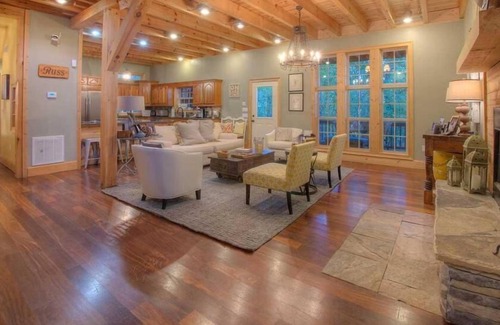 Blairsville Cabin | Just Like Heaven- Luxury Mountain Retreat | Hot Tub | Outdoor Games & Fireplace
