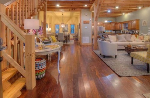 Blairsville Cabin | Just Like Heaven- Luxury Mountain Retreat | Hot Tub | Outdoor Games & Fireplace