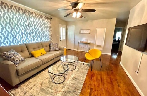 Bentonville - Fayetteville House | Just like HOME! Comfy KING bed, REMODELED! CLEAN!