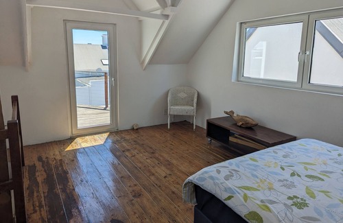 Green Point House | Just Listed! The Orange House