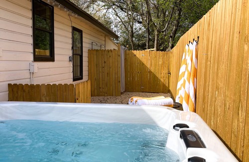 Kerrville House | *Just off River Trail, Bikes, Fire Pit, Hot Tub*