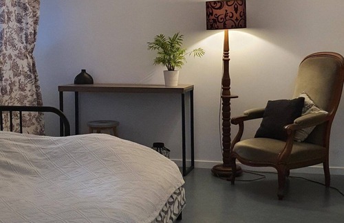 Lormont House | Just outside Bordeaux, on the banks of the Garonne