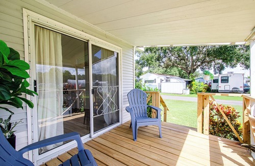 Winter Garden House | Just Renovated! Cozy 2BR Close to Disney