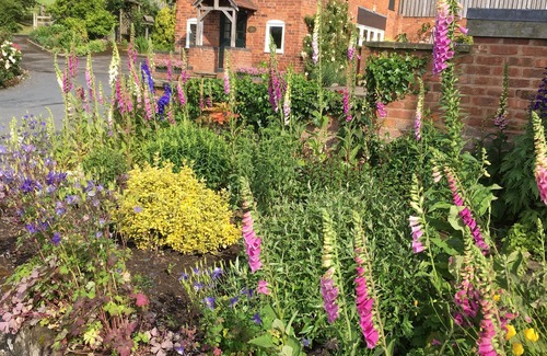 Lyth Hill Cottage | Just south of Shrewsbury. Sleeps 4. Beautiful rural setting - adequate parking.