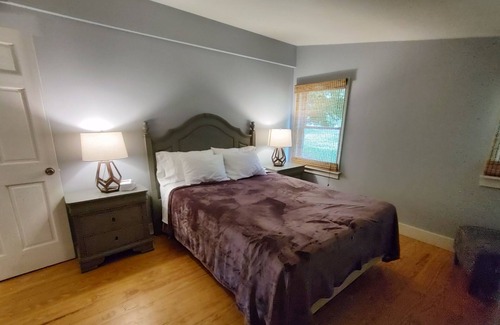 Mayfield Cottage | Just steps away from the Great Sacandaga Lake! Walk to marinas and restaurants!