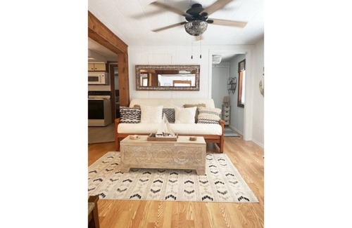 Indian Shores Cottage | Just Steps to the Beach and Gulf of Mexico