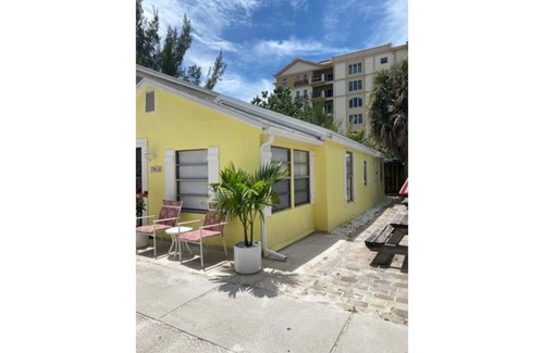 Indian Shores Cottage | Just Steps to the Beach and Gulf of Mexico