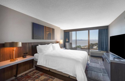 Emeryville Hotel | Just What You Were Looking For! Bay View, Pet-Friendly Property, Parking!