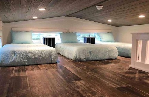 Bon Aqua Apartment | Just What You Were Looking For! Near Warner park nature center!