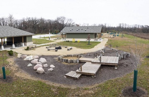 Matteson House | Just What You Were Looking For! Free Parking, Restaurant, Near Odyssey Fun World