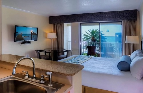 Rocky Point Hotel | Just What You Were Looking For! Kitchen, Onsite Pool, Free Parking