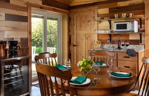 Sparta Bed & Breakfast | Justin Trails Resort, LLC.