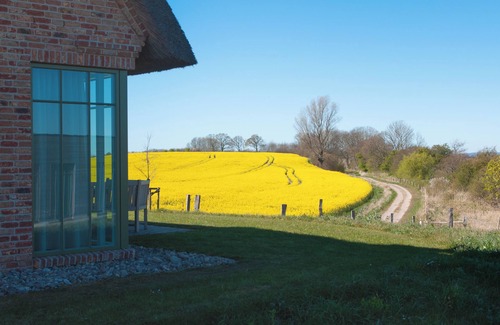 Nieby House | Künstlerkate Unter Reet für 4-5 Personen mit Traumhaftem, Direktem Seeblick