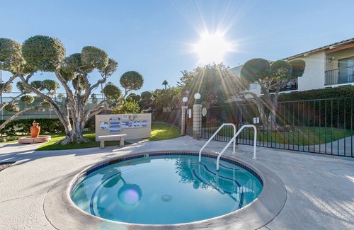 Sunrise Vista Chino Condo | K0290 - 2/2 Ranch Club Condo with Mountain Views. Close to Shopping.