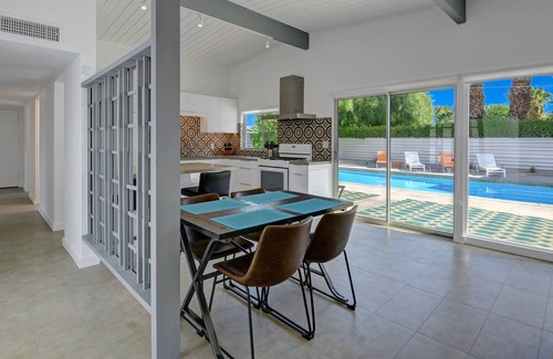 Sunmor House | K0614-The Happy House: Fun Mid-Century Home with Pool and Spa in Central Palm Sp