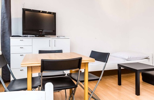 Hoehenberg Apartment | K42 studio apartment in Cologne Höhenberg with good connections to local transport