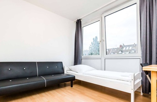 Hoehenberg Apartment | K42 studio apartment in Cologne Höhenberg with good connections to local transport