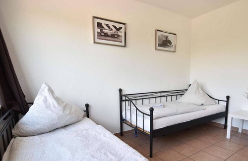 Vingst Apartment | K79 Workers apartment in Cologne Höhenberg with W-LAN