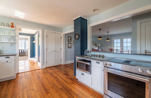 Powells Point House | K9999 Sawyers Lodge. Historic Home on the Sound, Pool, Boat Launch, Kayaks!