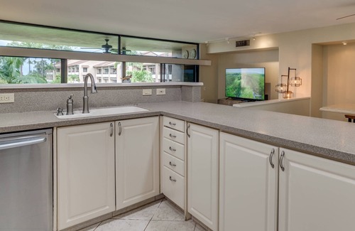 Kaanapali Condo | Kaanapali Royal G-301 - Perfect Getaway Location - Free Fun! - Spacious and Updated