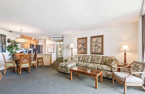 Honokowai Apartment | Kaanapali Shores 405