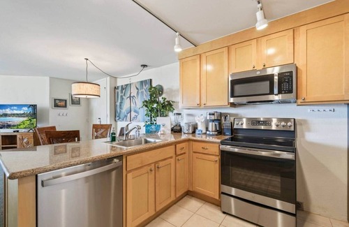 Honokowai Apartment | Kaanapali Shores 405